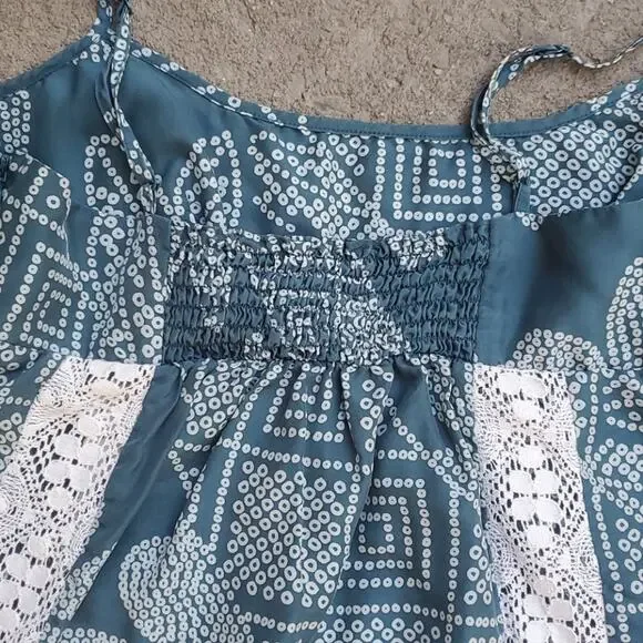 BCBGMaxAzria crochet trim silk camisole tank teal blue green white small - Picture 6 of 6